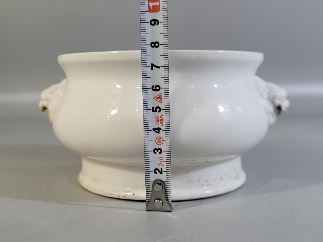 中国美術 明 徳化窯獅子耳香炉 何朝宗製銘 DT619