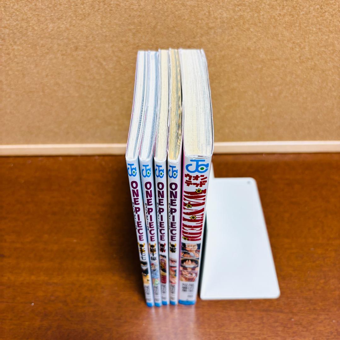 【コミック】 ワンピース 1巻～111巻 + 関連本5冊 計116冊セット
