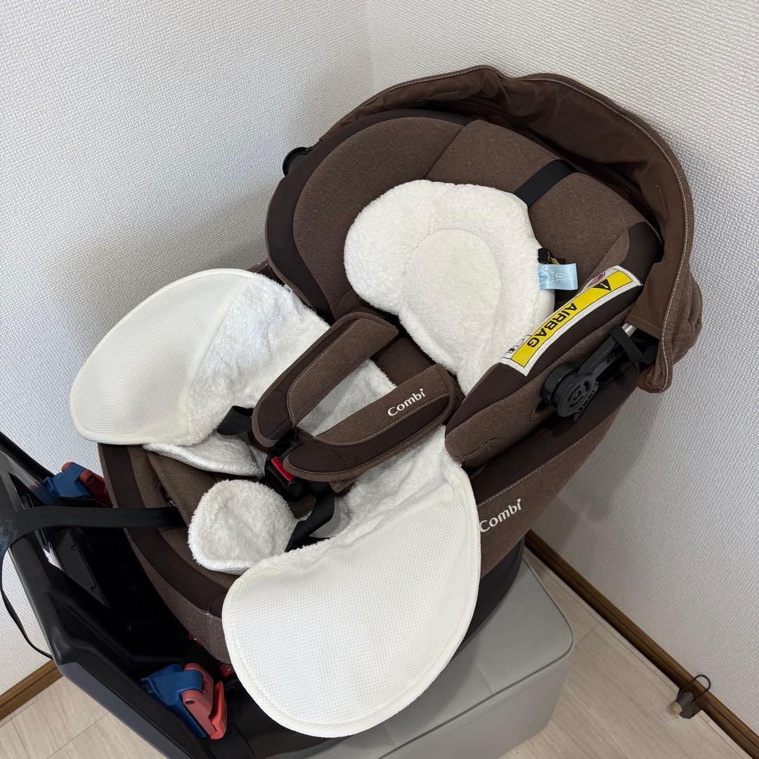 【極美品】Combi クルムーヴスマート 新生児〜 シートベルト固定式