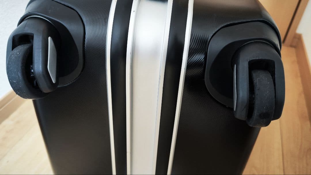 innovatorスーツケースINV22E ポーチ ステッカー収納袋タグ有54L