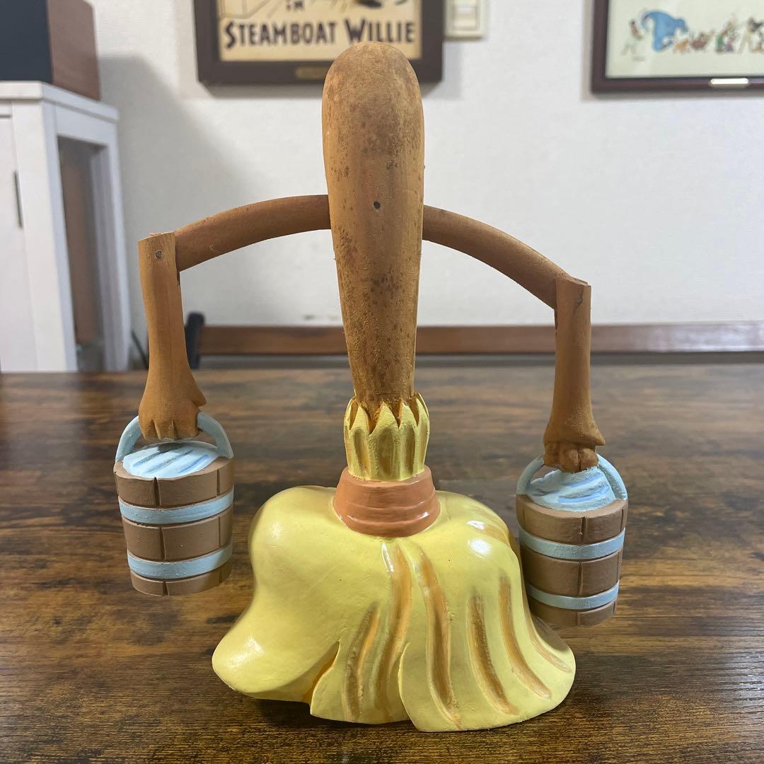 希少！世界1000個限定！木製ファンタジア ミッキー&ほうき 2体セット