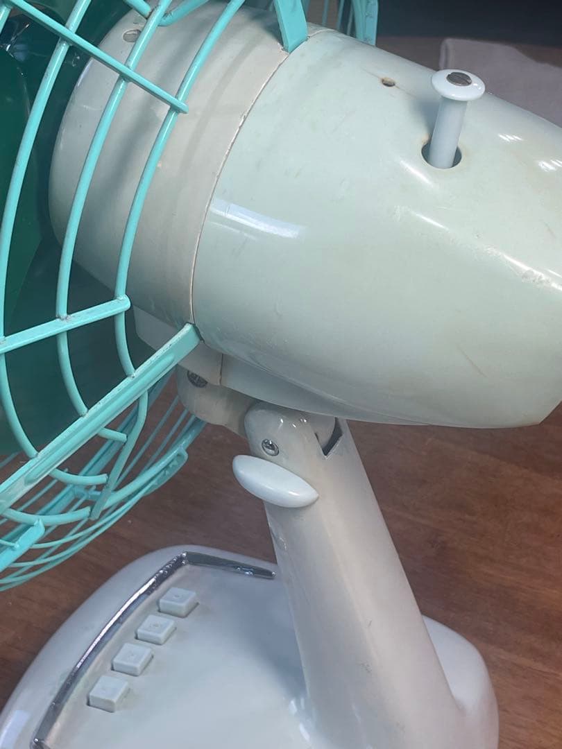 DarkGreenの涼しげな羽根 暑夏をecoに乗切る東芝扇風機　Grn2tne