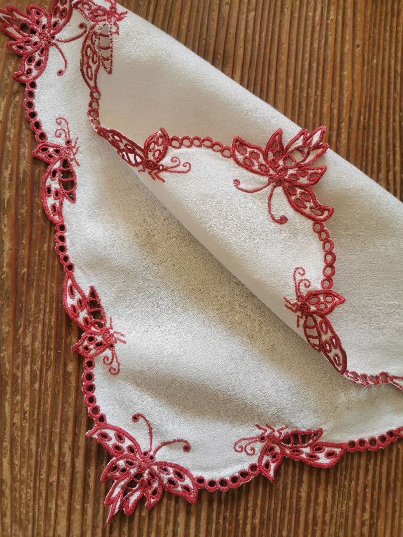 アンティークフランス オープンカットワーク パピヨン∞赤糸刺繍 縮緬