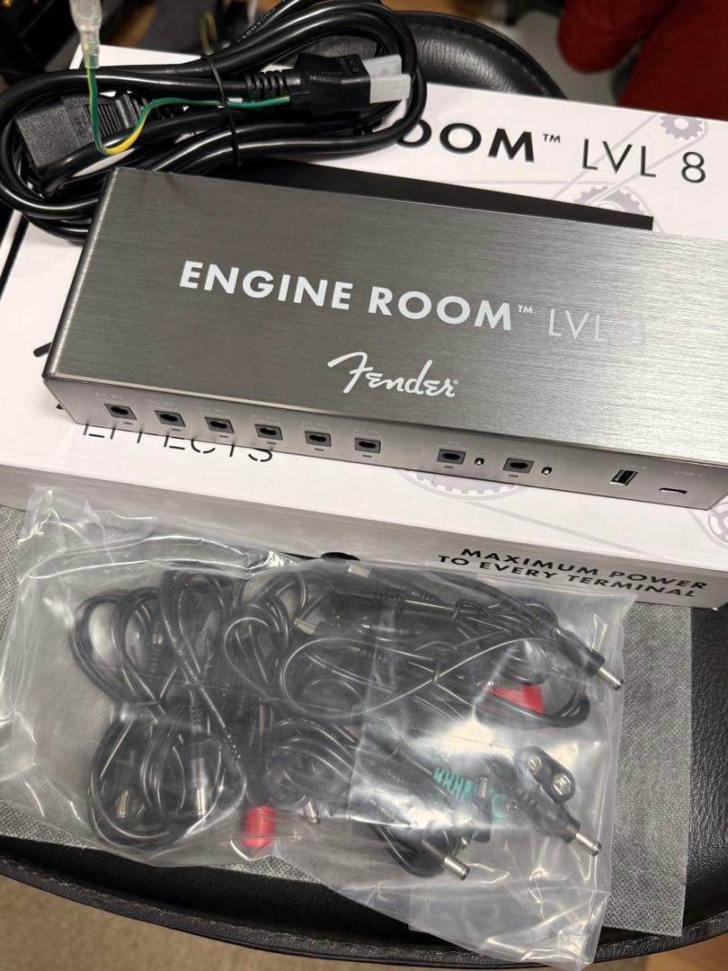 Fender ENGINE ROOM LVL8 パワーサプライ Amazon.com: Fender Engine Room LVL8 Power Supply : Everything Else