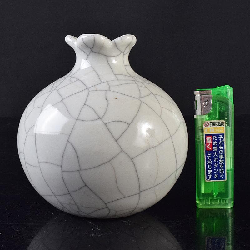 中国 大清乾隆年製款 哥窯 白磁 金糸鉄線 氷裂文 花