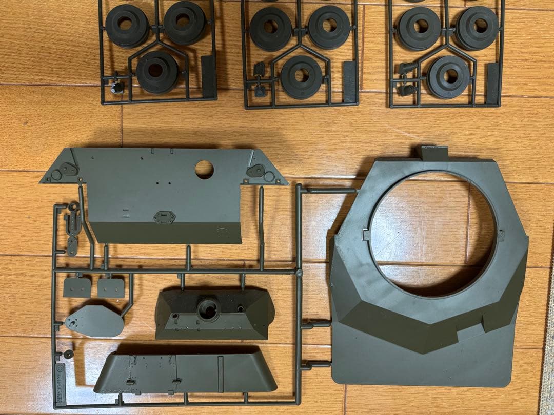 1:16 LEOPARD A4 戦車キット　スキャットマンさん　専用