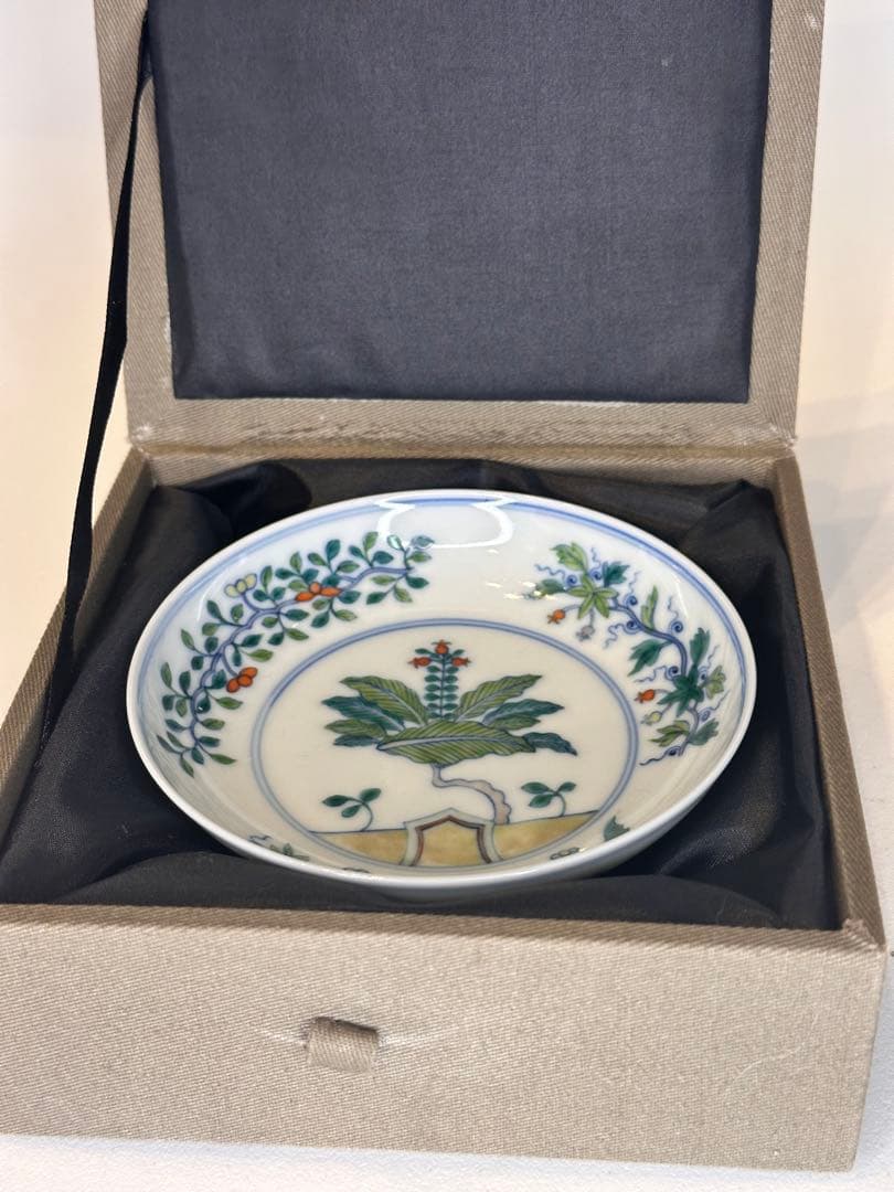 清時代　大清乾隆年製　底款　小皿　賞皿　中国古陶磁　錦箱付