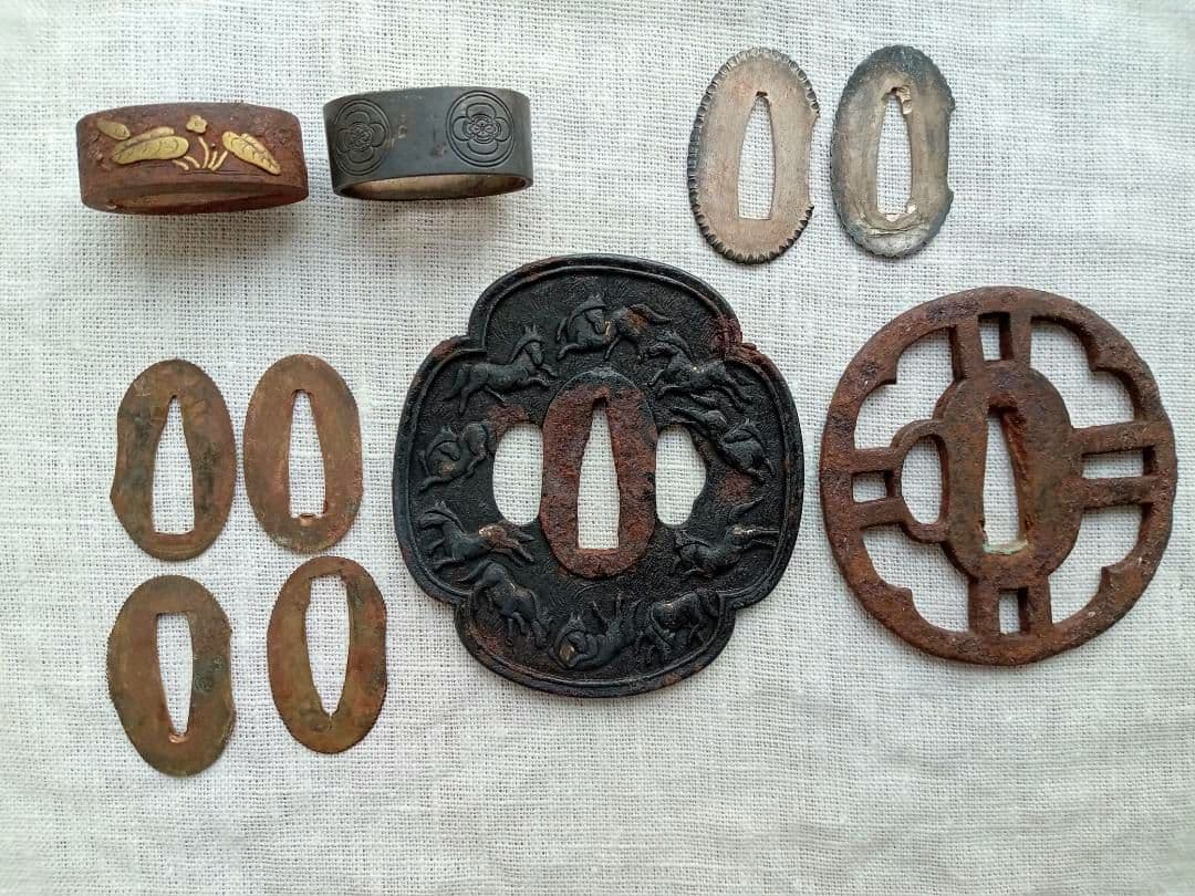 【刀・鍔】つば 馬柄／透かし／花柄／色々まとめて１０個 日本刀装具 武具 骨董