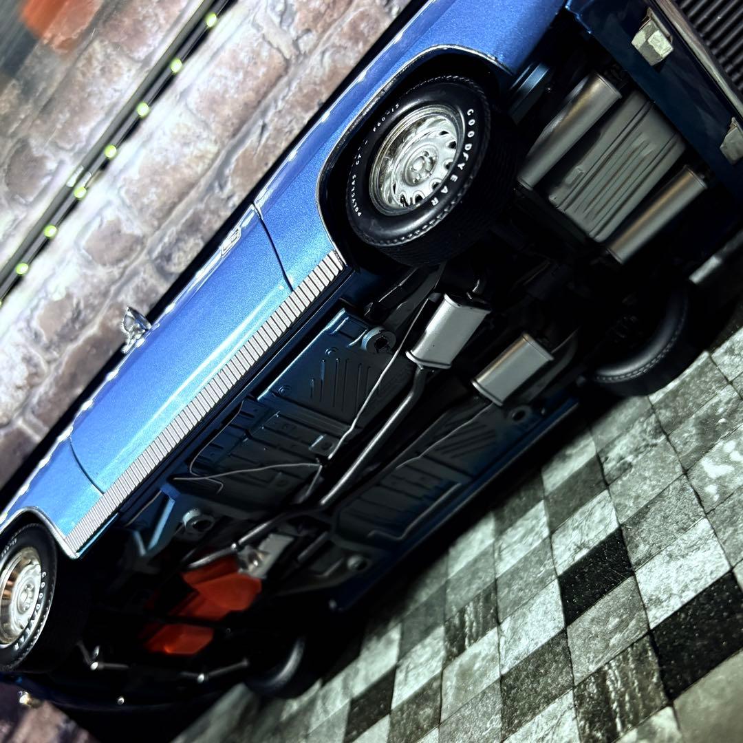 国内未入荷 1/18 HIGHWAY61 プリムス HEMI クーダ 1970