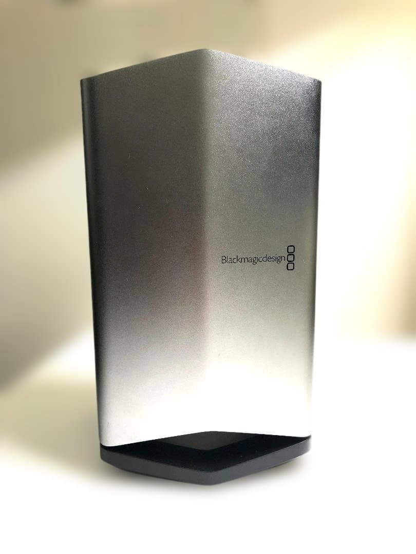 MacBookアクセサリー Radeon RX Vega 56 Blackmagic eGPU Pro Media | Blackmagic Design