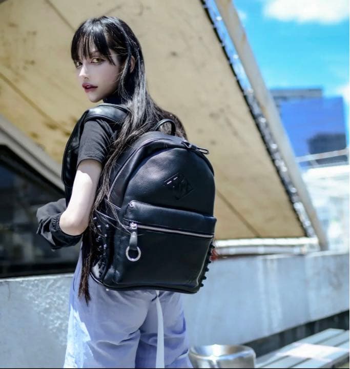 1度のみ使用・美品・J.PRESSのペットキャリー・底板付きリュック・グレー