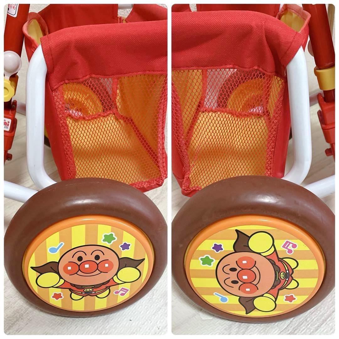 美品 エム・アンド・エム おでかけ三輪車 わくわくアンパンマンごう
