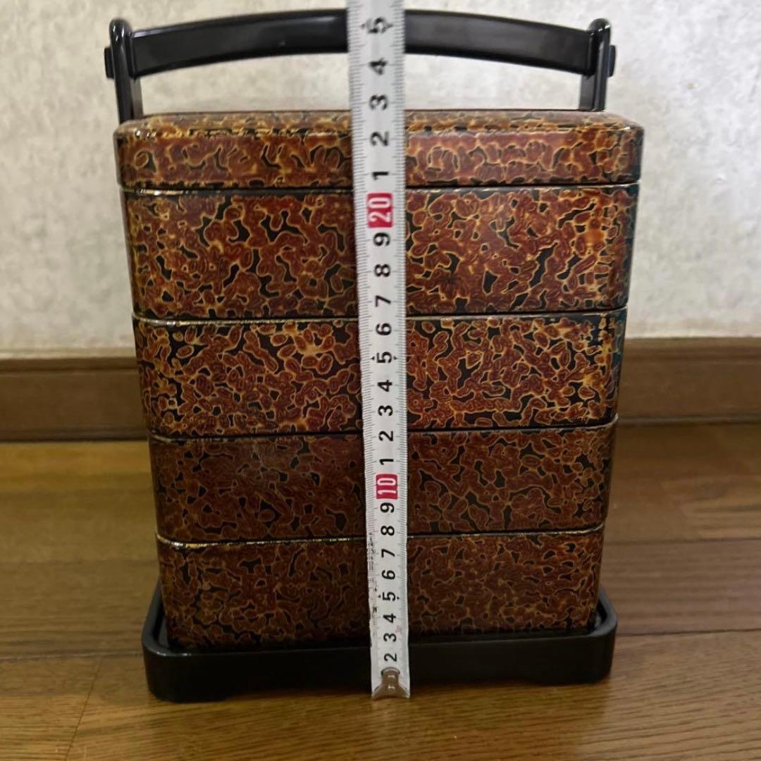 極上 南天蒔絵 呂色内梨子地 小重 台座付 四段重 木製