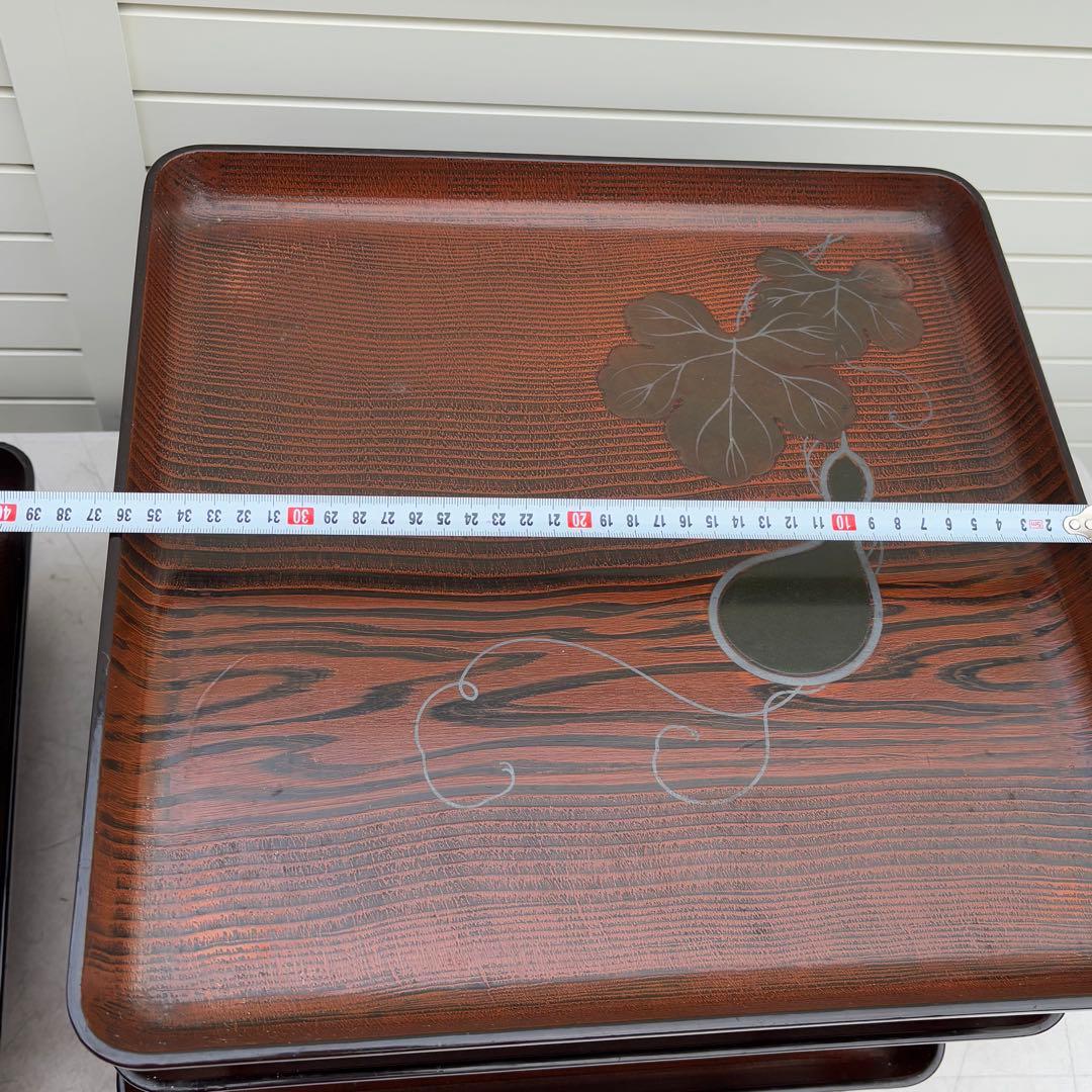 超高級、おもてなしにいかがですか？高台なお盆　漆器　脚付盆