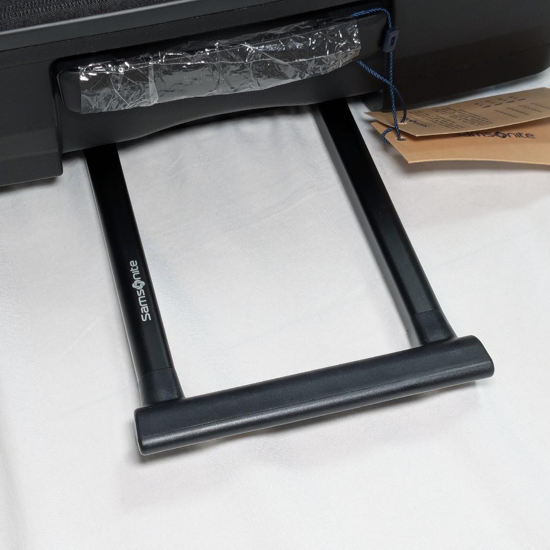 未使用アウトレット】サムソナイト オクトライトネオ Mサイズ 拡張