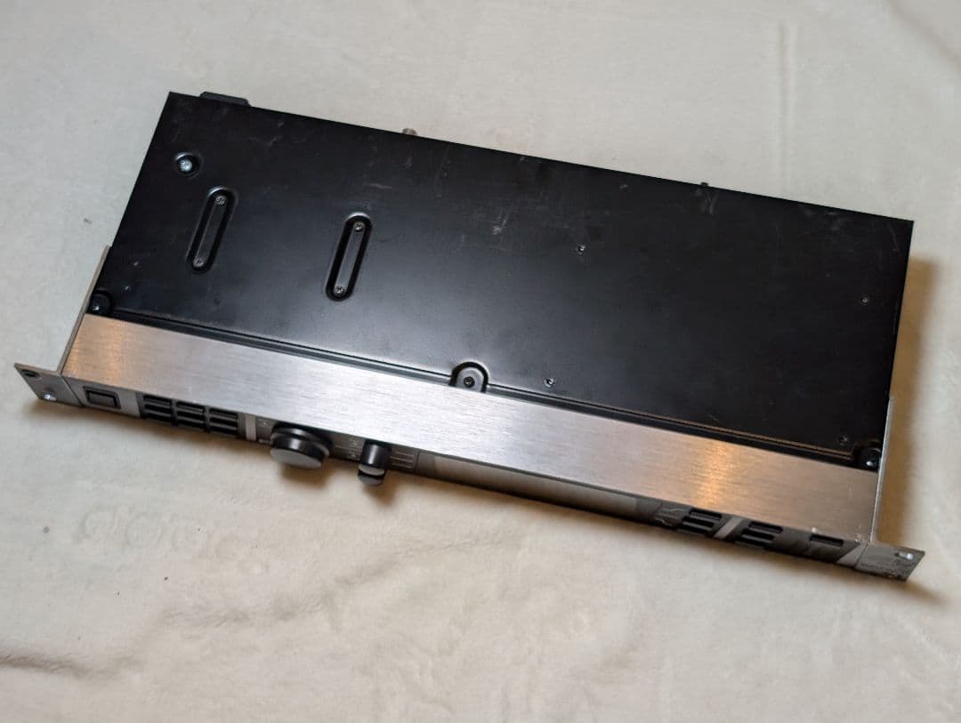 【美品USED】BEHRINGER DEQ2496