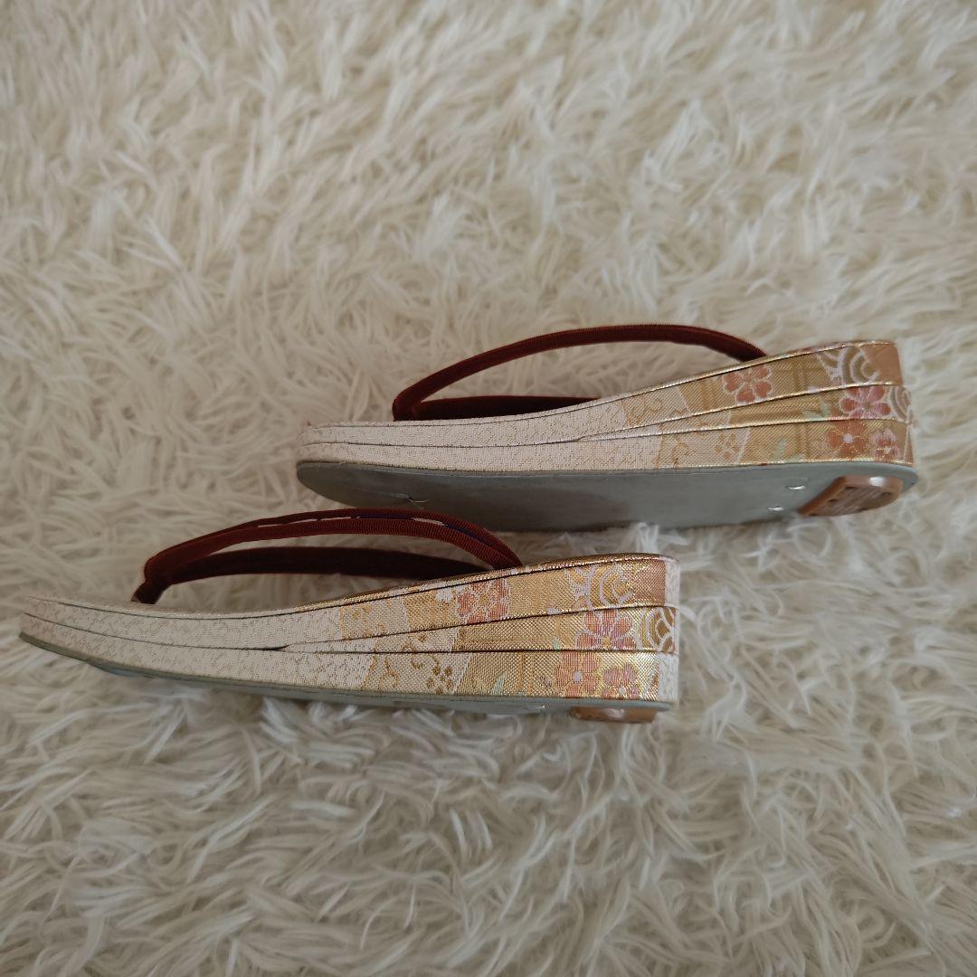 美品✨　花柄 和装用バッグと草履 セット　ホワイト×ゴールド