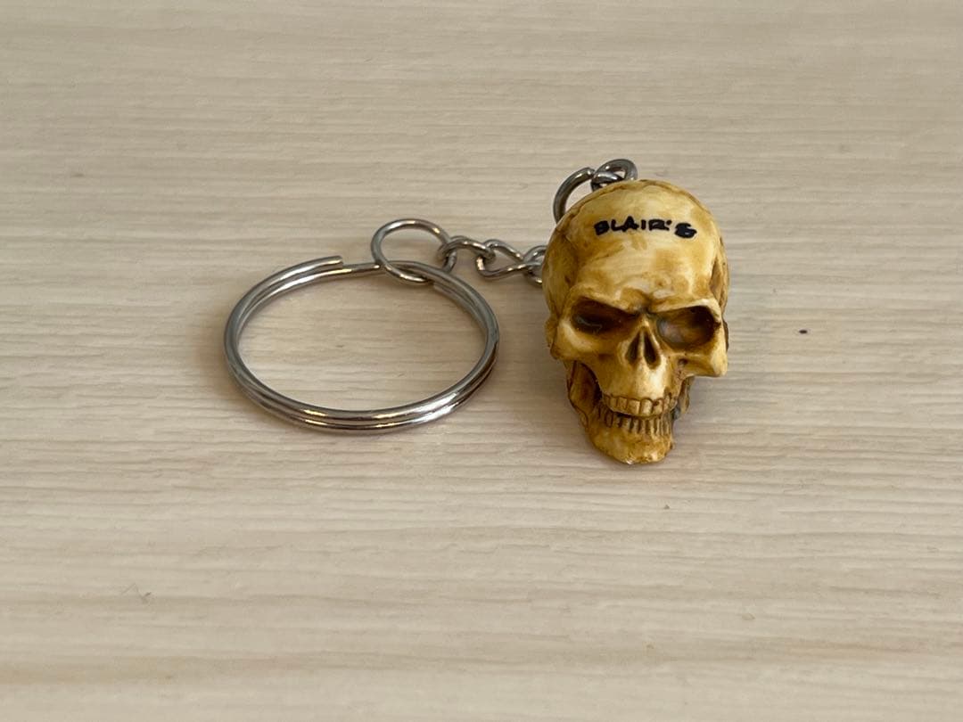 スカルデザイン キーホルダー ドクロ 骸骨 - メルカリ