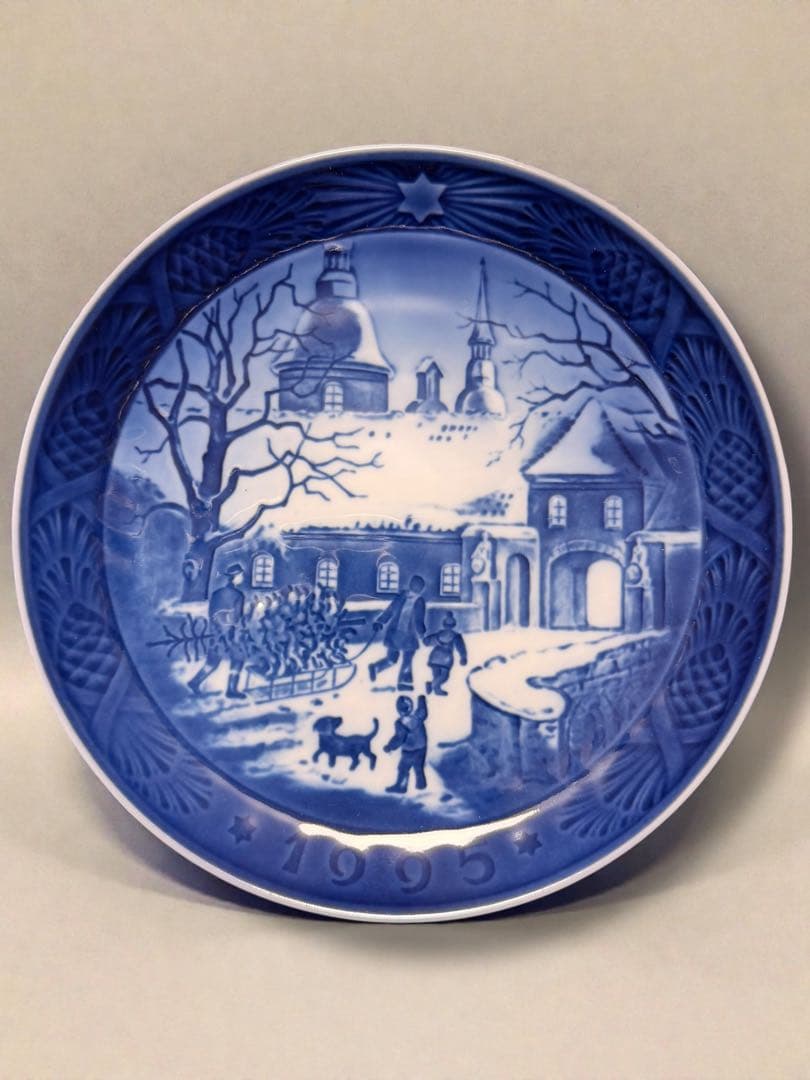 ロイヤルコペンハーゲン クリスマス イヤープレート 1995 - メルカリ