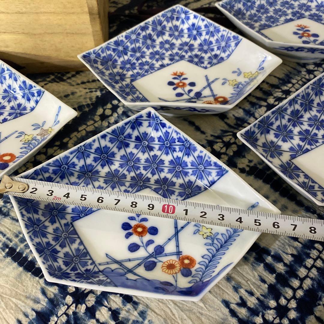 十二代酒井田柿右衛門　染錦銘々皿