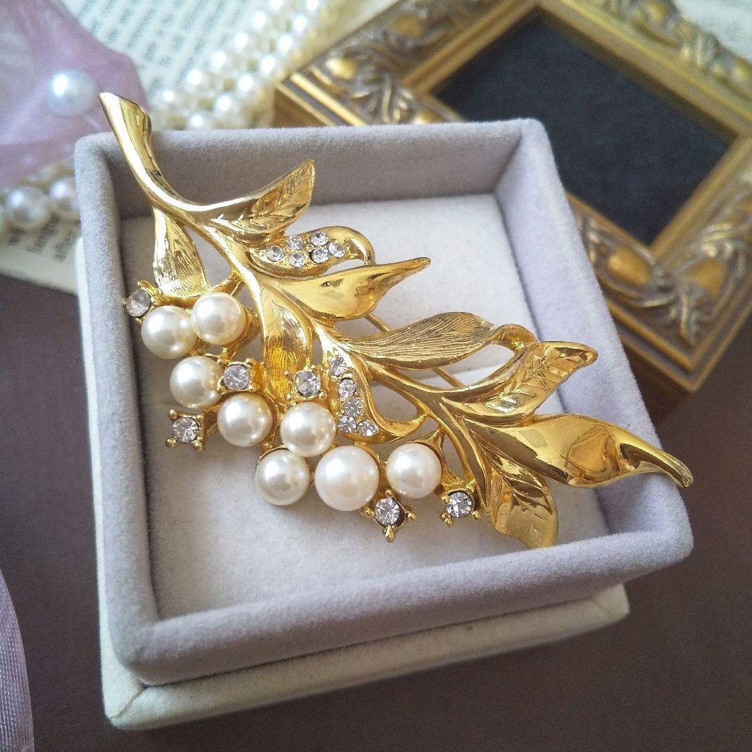 真珠 葉っぱ パールリーフブローチ ボタニカル 冠婚葬祭 結婚式 入学式