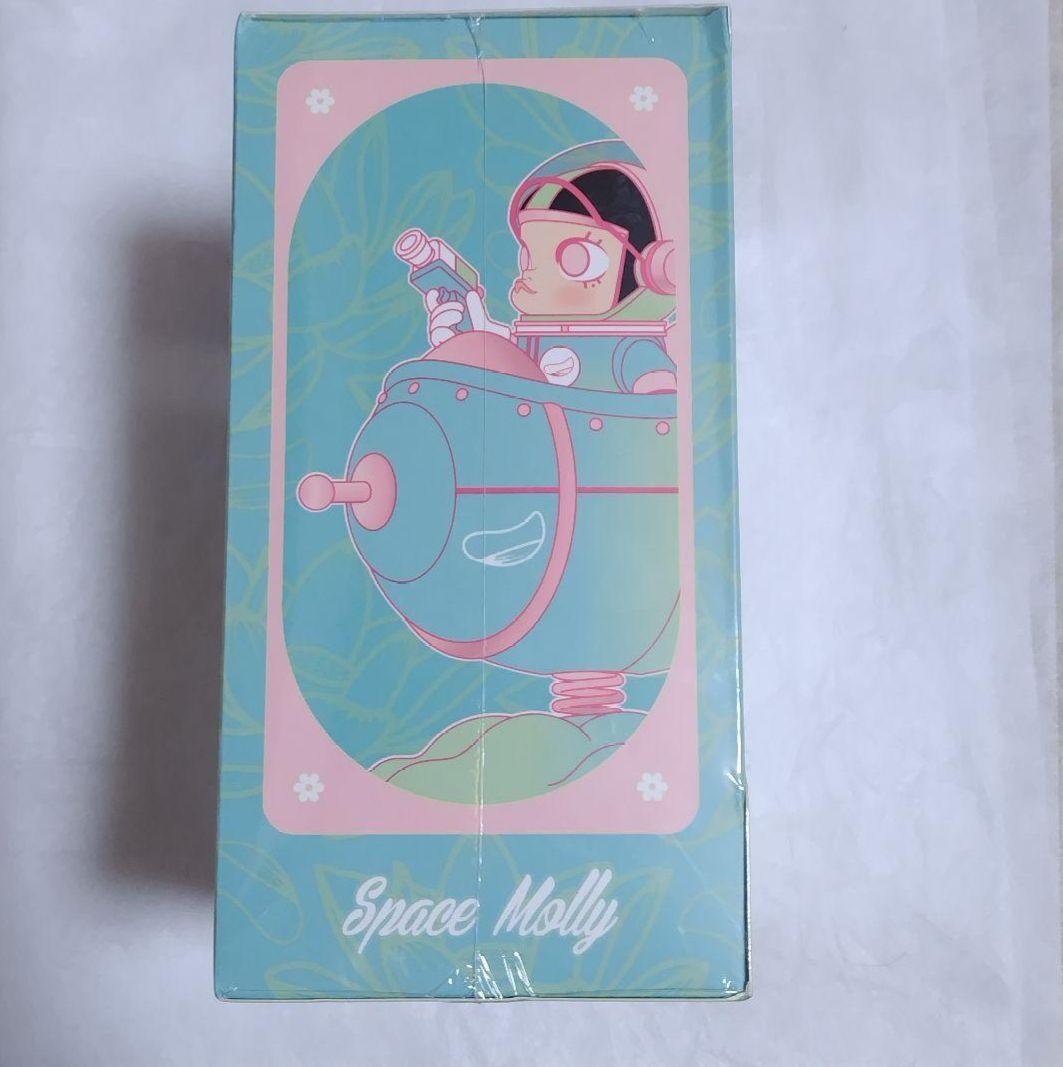 ベトナム限定 MEGA SPACE MOLLY 100% 新品 未開封