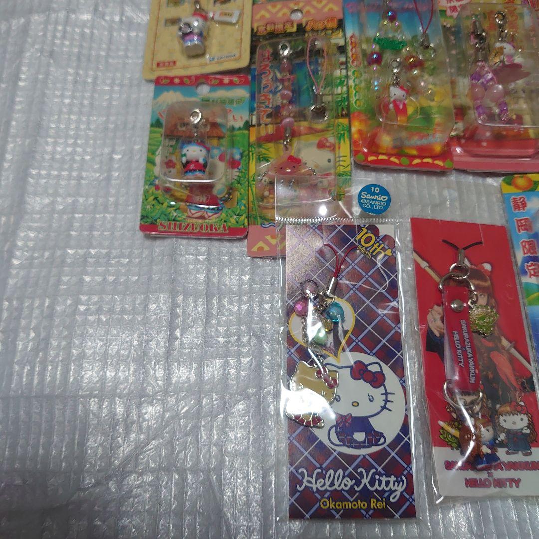 ハローキティストラップ109個セット海外限定品等