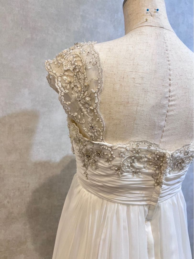 マタニティにも！ホワイトシフォンエンパイアウェディングドレス(YNS) 11号