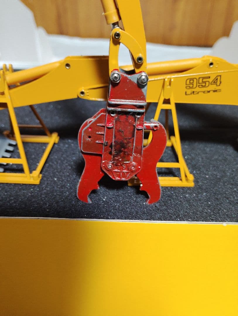 LIEBHERR R954BV解体機 絶版