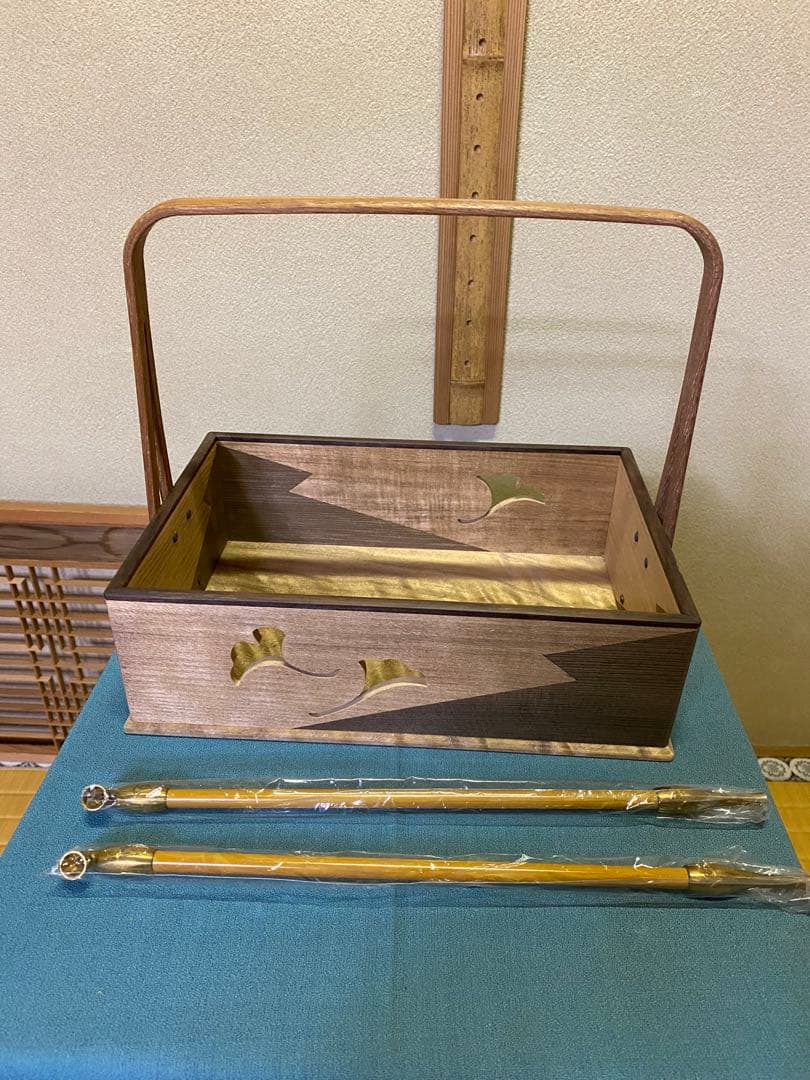 茶道具/莨盆 山本貞斎 鵬雲斎好 銀杏透 手付煙草盆 煙菅2本付 楽天市場】【茶器/茶道具 煙草盆（莨盆）】 手付香挟間透し 鵬雲斎好