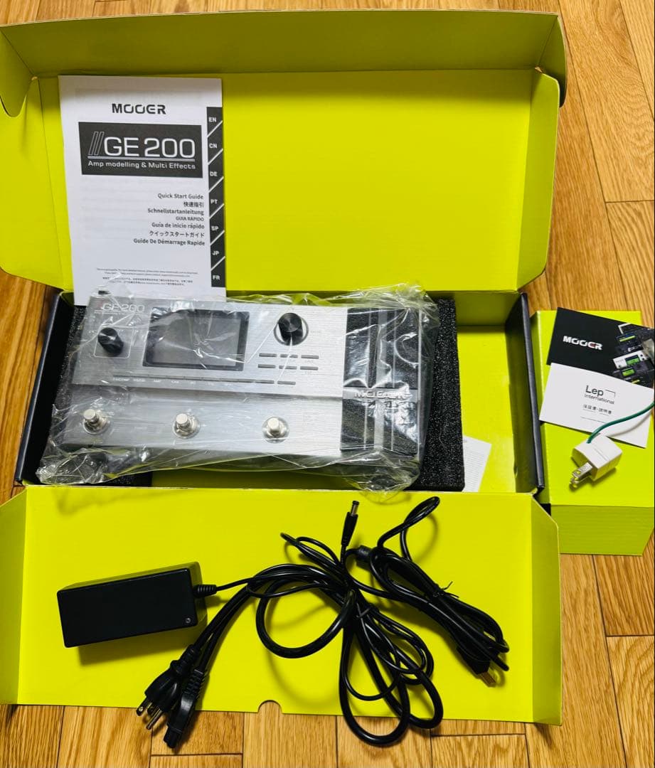 MOOER GE200 箱・付属品・マニュアル・別売りコンセント変換プラグ付き MOOER GE200 箱・付属品・マニュアル・別売りコンセント変換プラグ付き