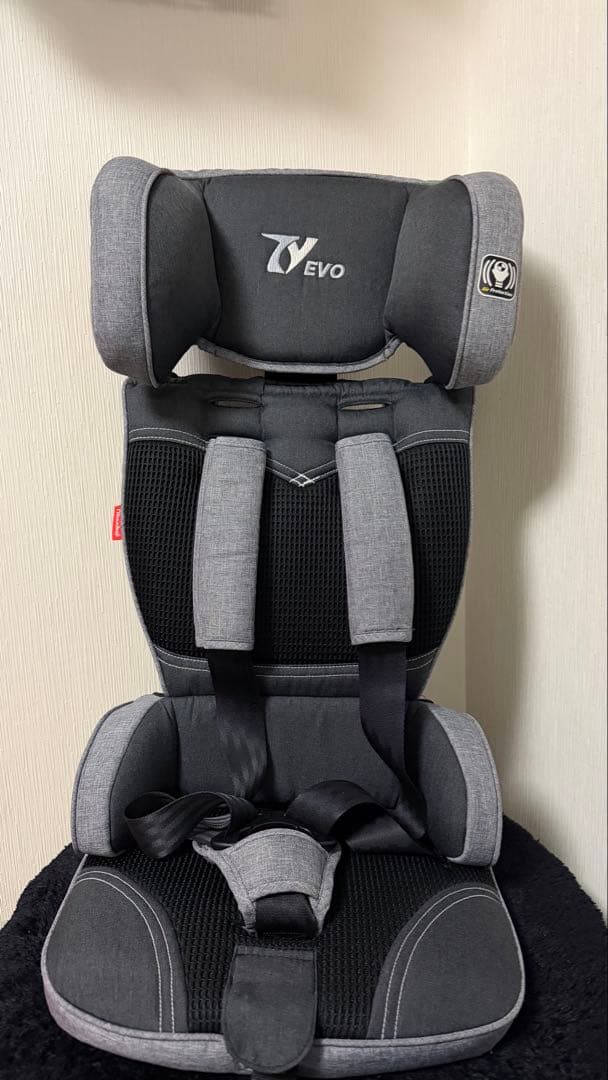 【火曜日まで】EVO 車用チャイルドシート トラベルベスト　サンドグレー Amazon | 日本育児 シートベルト固定 トラベルベスト Evo エヴォ