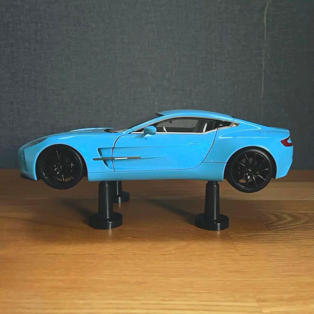 【ミニカー 美品】オートアート 1/18 アストンマーチン ONE-77