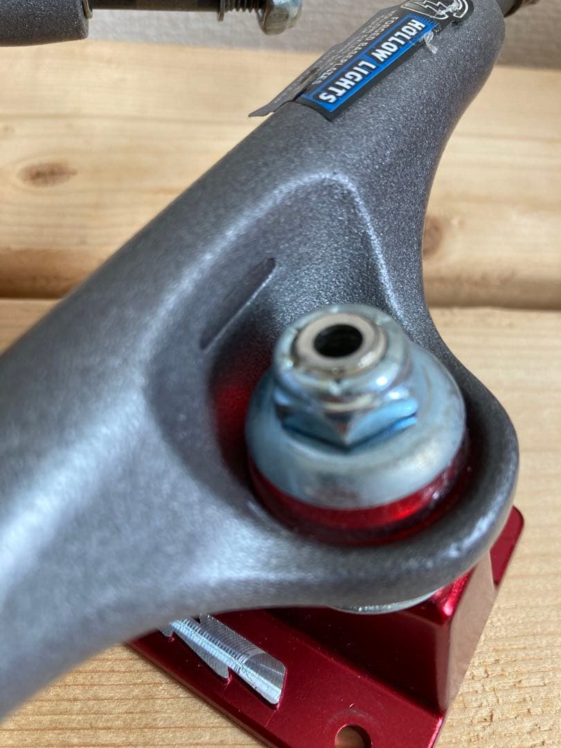 サンダー トラック ホロー