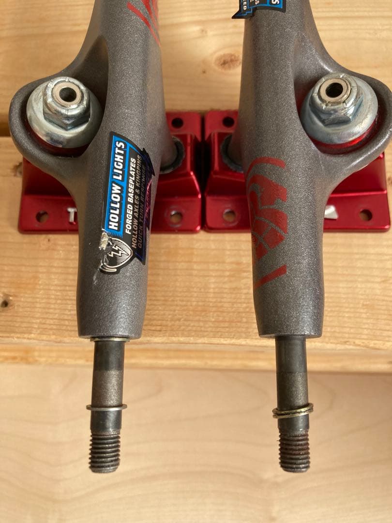 サンダー トラック ホロー