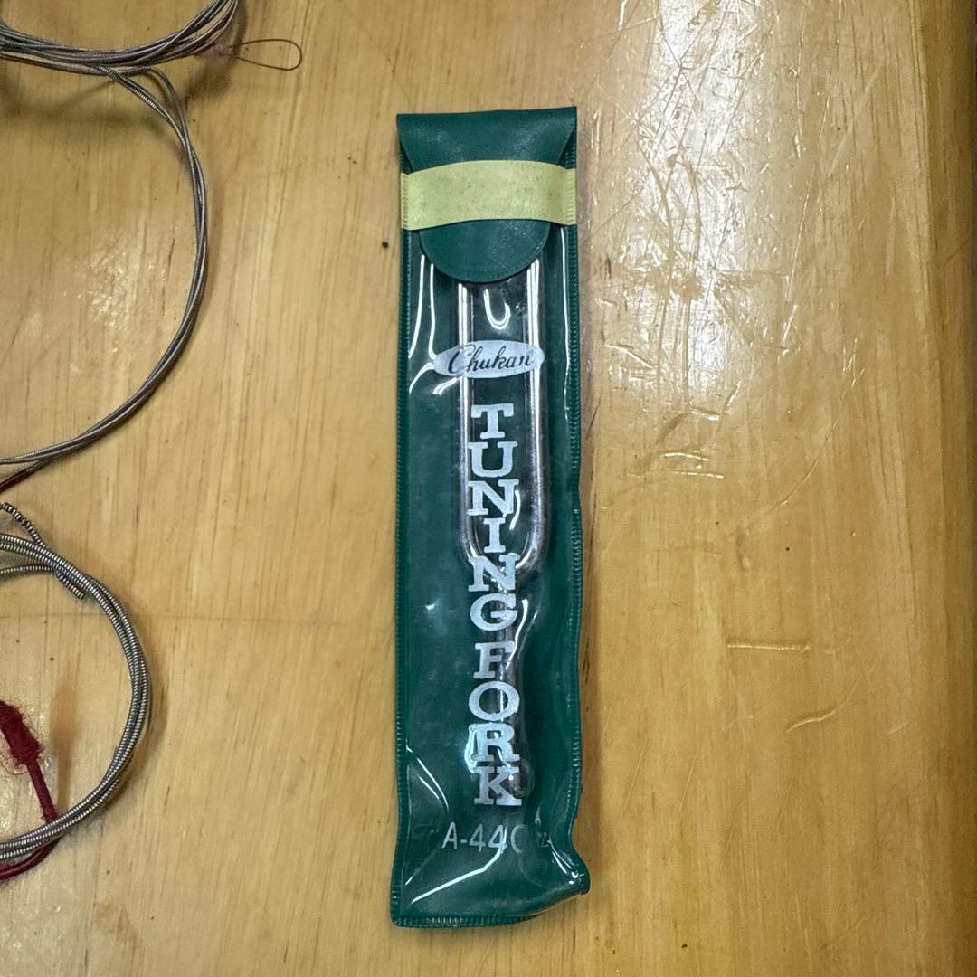 Suzuki Mandolin 日本製 ハードケース付き