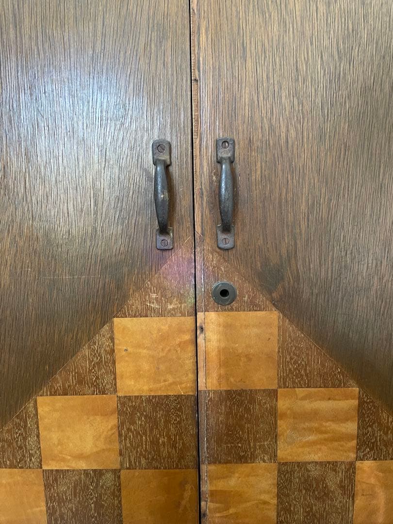 木製チェッカー模様 収納棚