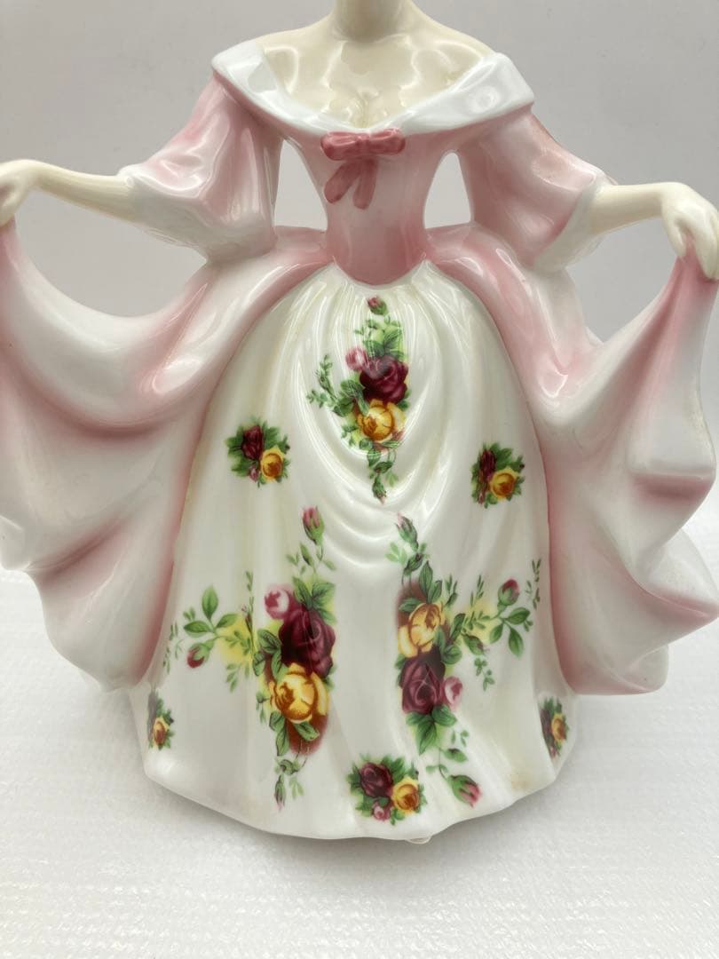 ROYAL DOULTON / PRETTY LADIES Kathryn