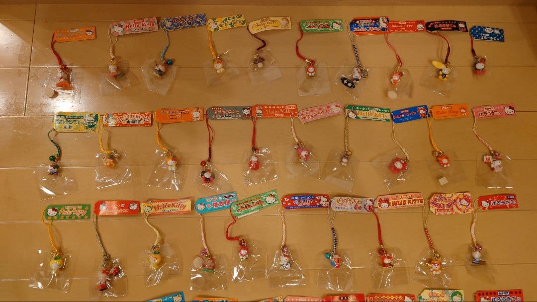 ご当地キティ根付け ＆ファスナートップ　209個大量セット