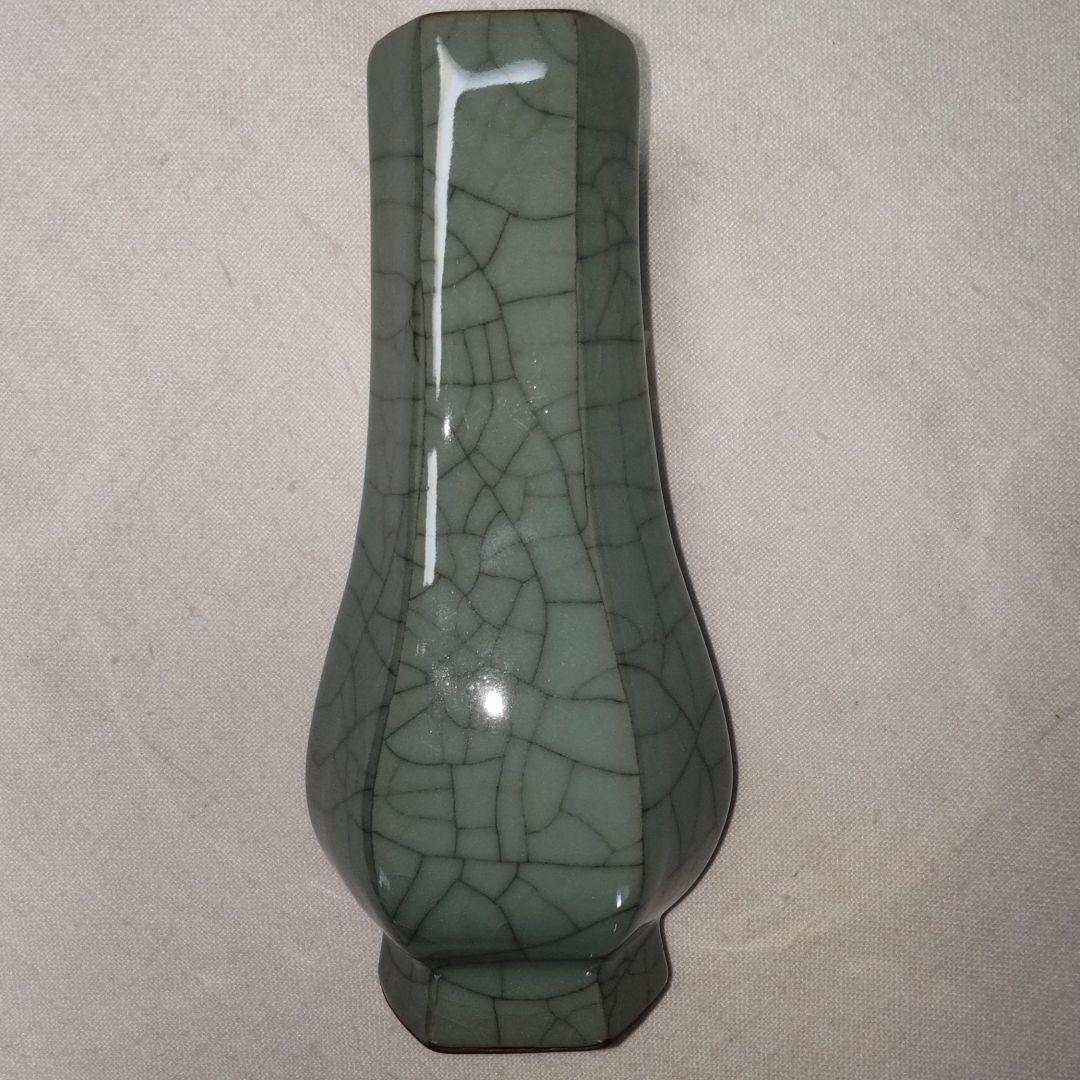 南宋郊壇下官窯粉靑釉六方瓶。 南宋郊壇下官窯粉靑釉六方瓶。 - メルカリ