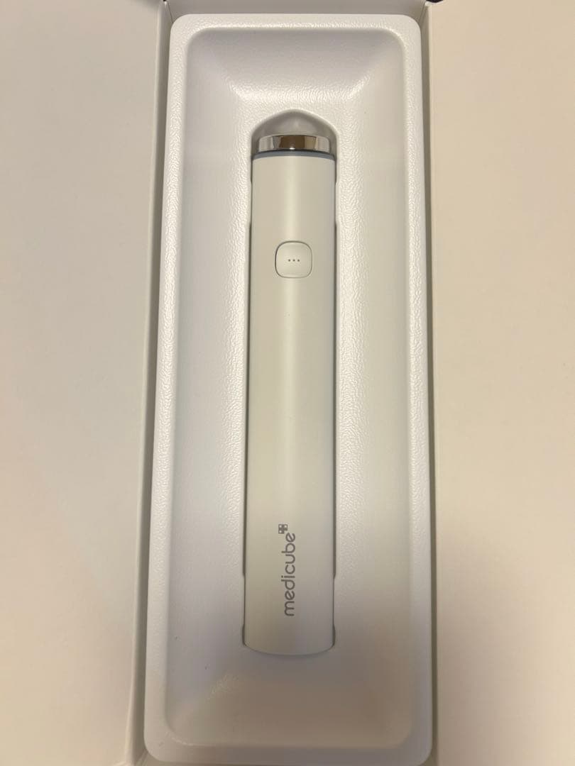 【美品】medicube ブースタープロミニ 美 顔器 ホワイト medicube MEBPRM ブースタープロミニ medicube ホワイト|エディオン