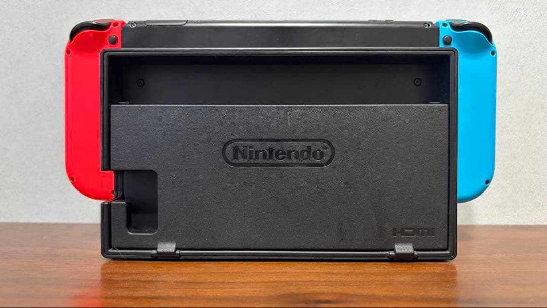 Nintendo Switch 本体+周辺機器　多言語対応