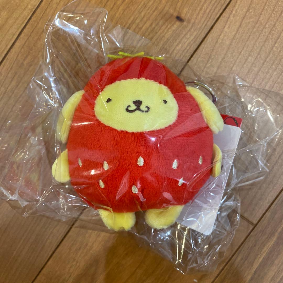 LOWRYS FARM いちご新聞 ポムポムプリン トイキーホルダー - メルカリ