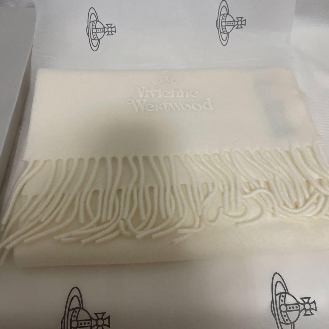 【未使用】Vivienne Westwood ホワイト マフラー Vivienne Westwood（ヴィヴィアンウエストウッド） マフラー 24-W00Q7