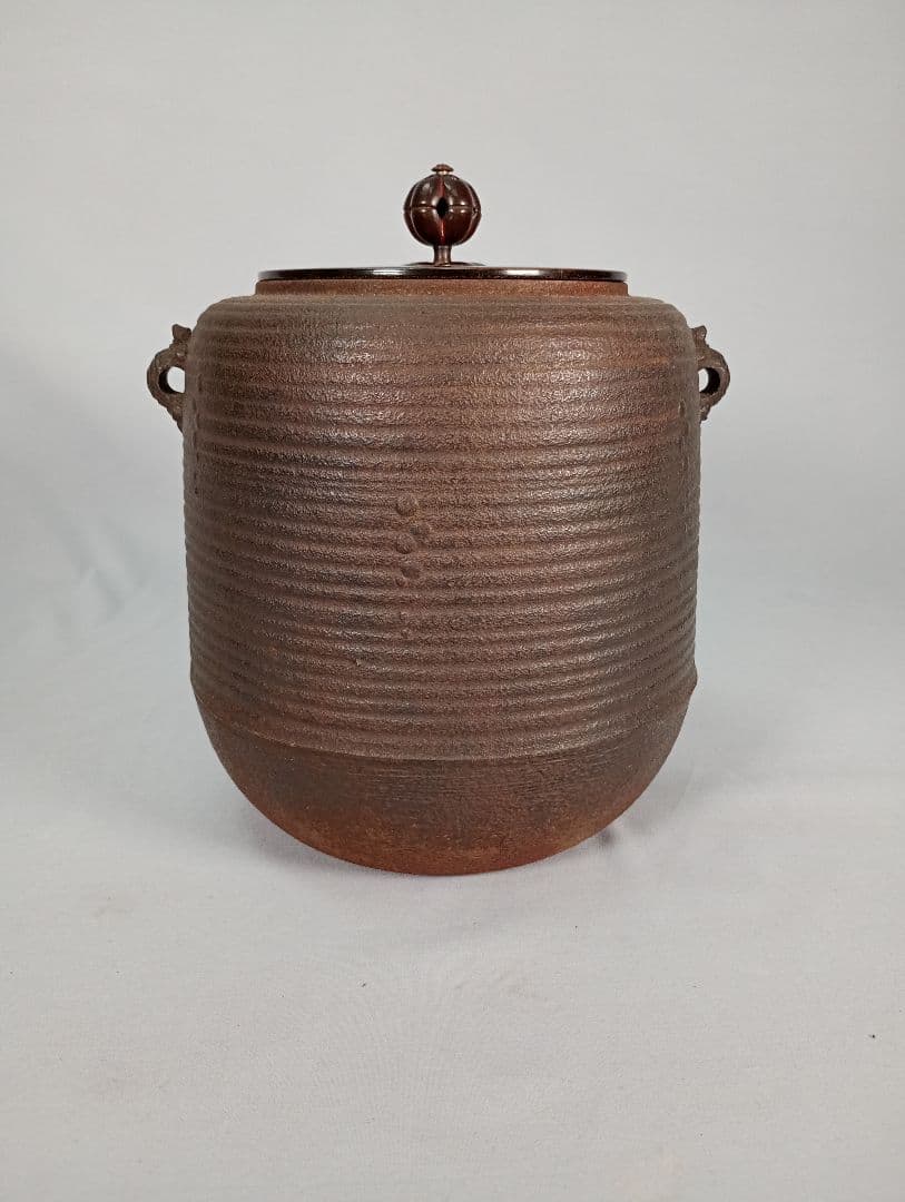 茶道具】亀甲耳千筋筒釜 金森紹栄造 茶釜 釜370