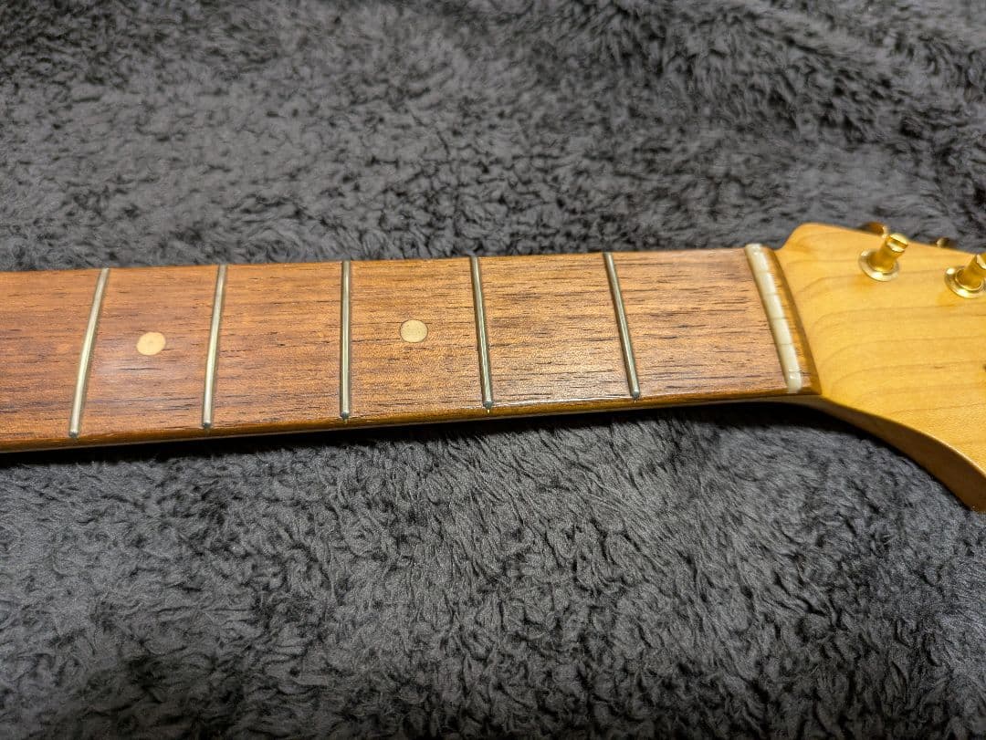 VanZandt STV-R3 white blonde ゴールドパーツ