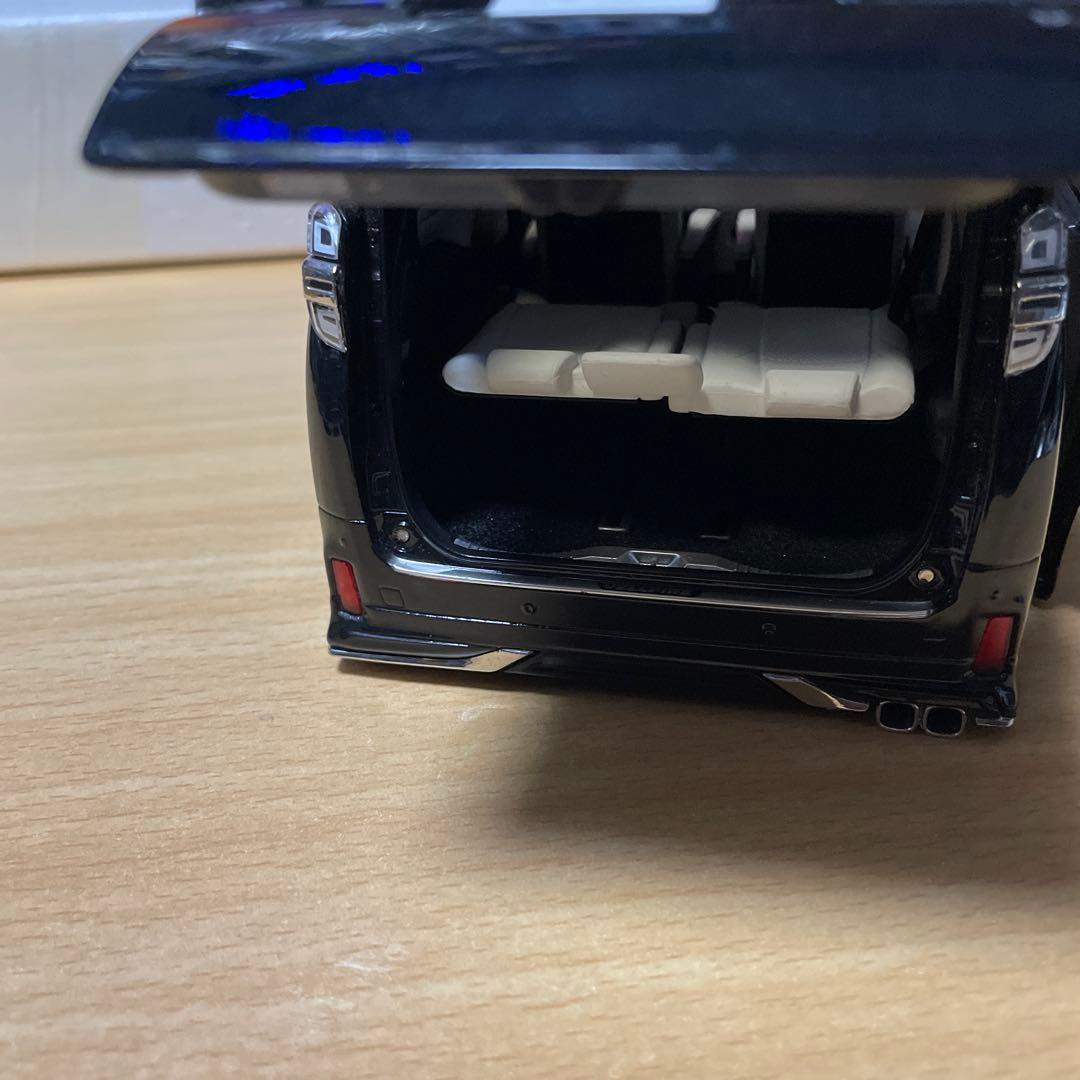 ヴェルファイア　1/18