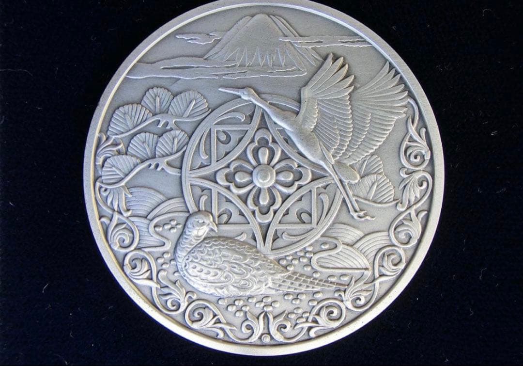 新日本銀行券発行記念純銀メダル 純銀製 美品 - メルカリ