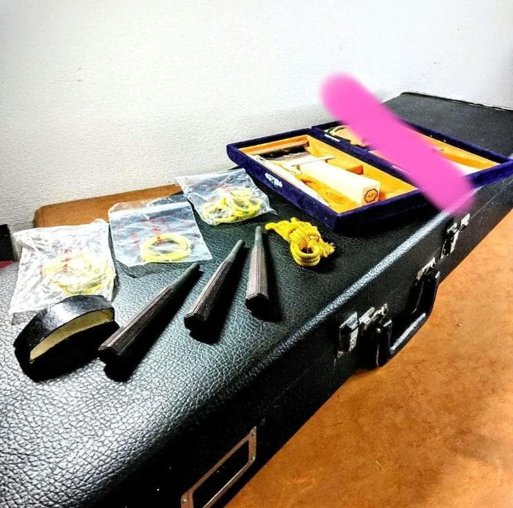 三味線　紅木 中棹 東さわり・ 地唄・撥・ 駒 ・袋他 ケース付