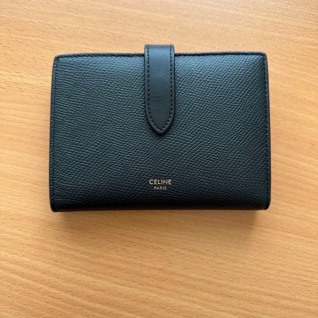 CELINE セリーヌ ミディアム ストラップ ブラック 財布 二つ折り